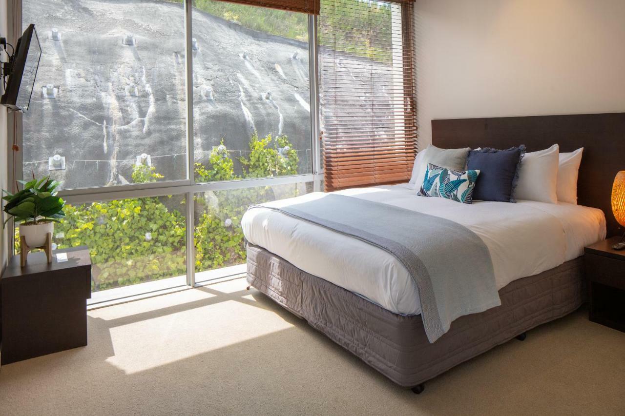 Hello Qt Pounamu Queenstown Exterior photo